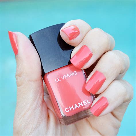 Chanel cruise 2017 nail polish for summer review